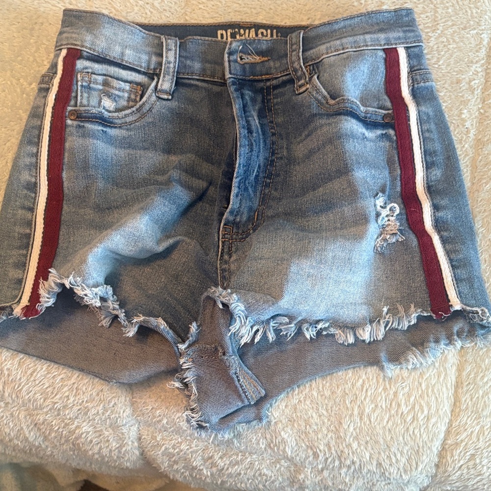 Denim Distressed Shorts with Burgundy Accents